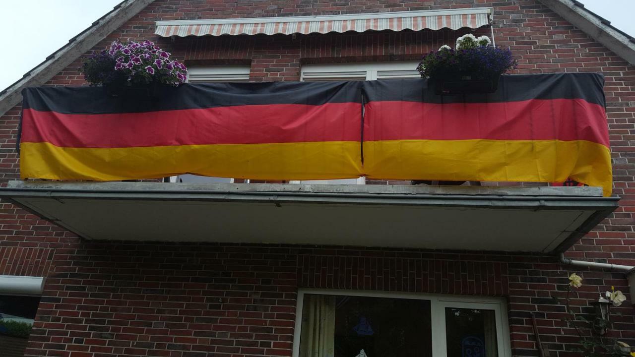 Wohnung 2 Mit Balkon- Haus Annegrete Esens Exteriér fotografie