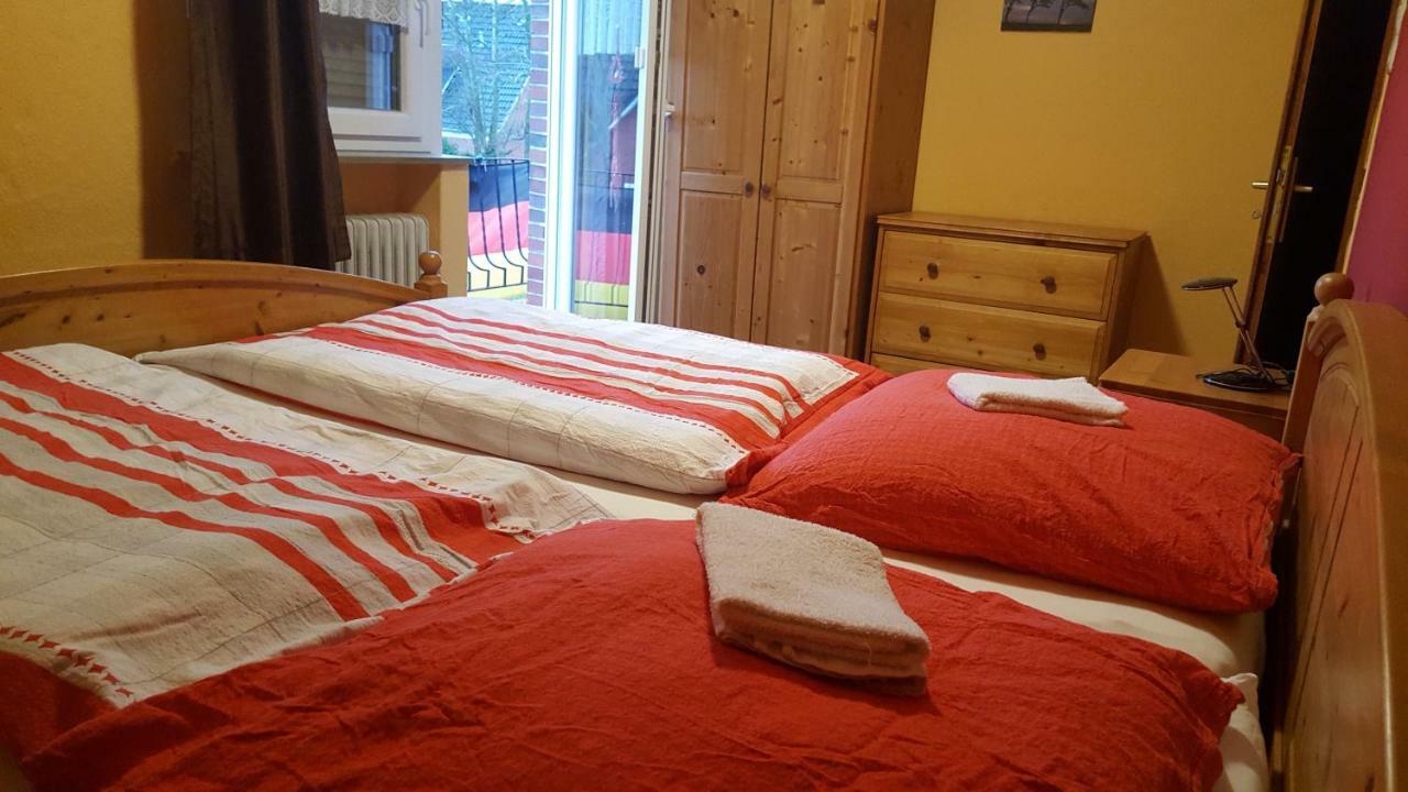 Wohnung 2 Mit Balkon- Haus Annegrete Esens Exteriér fotografie